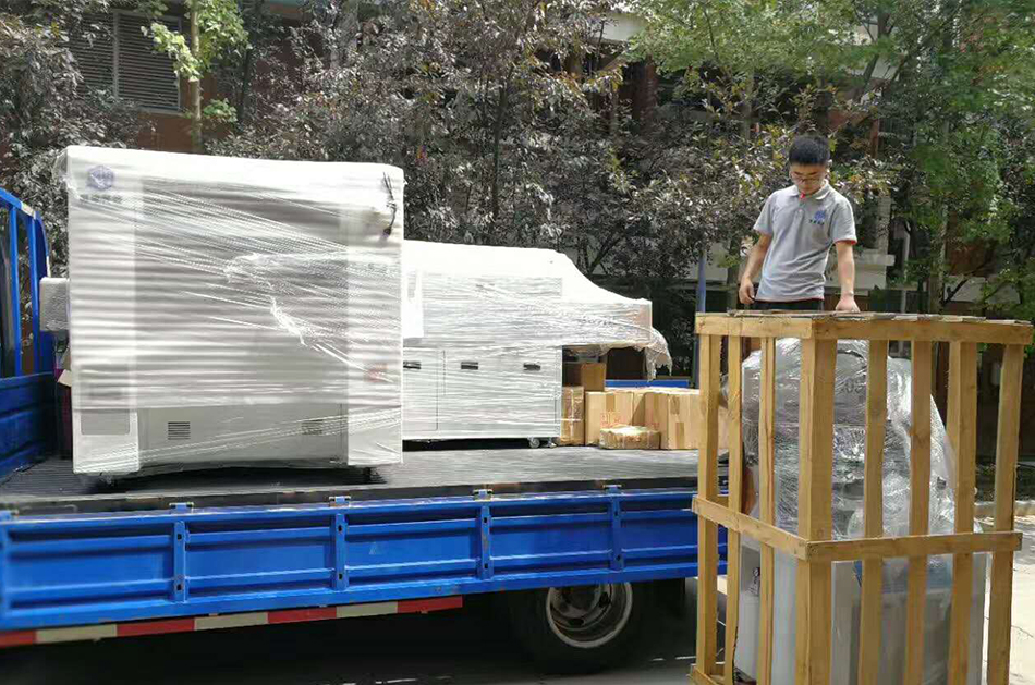 杭州客戶(hù)SMT設備專(zhuān)車(chē)送貨，貨到上門(mén)安裝調試
