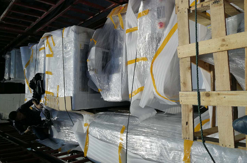 金華客戶(hù)SMT設備專(zhuān)車(chē)送貨，貨到上門(mén)安裝調試