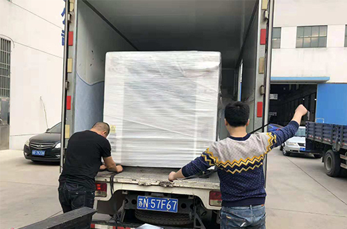 蘇州客戶(hù)SMT設備專(zhuān)車(chē)送貨，貨到上門(mén)安裝調試