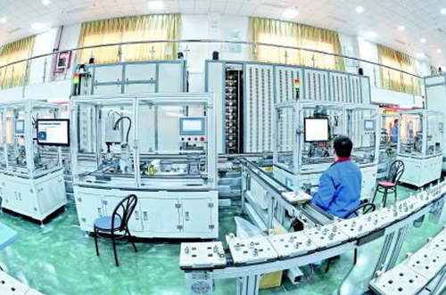 2020年全省工業(yè)總產(chǎn)值達2萬(wàn)億元，貴州省發(fā)力大數